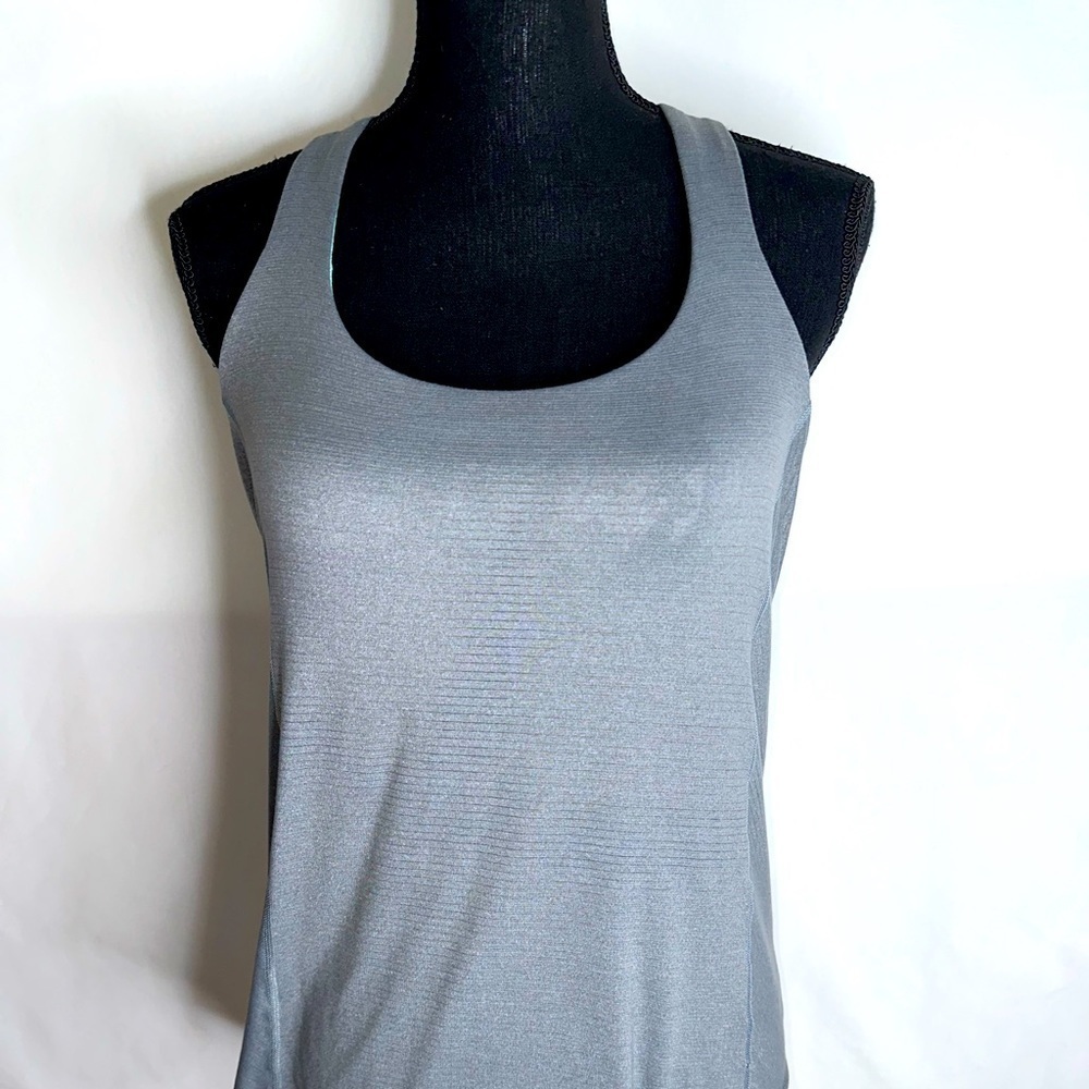Lululemon Wild Tank Heathered Slate / Tofino Scribble White Multi.